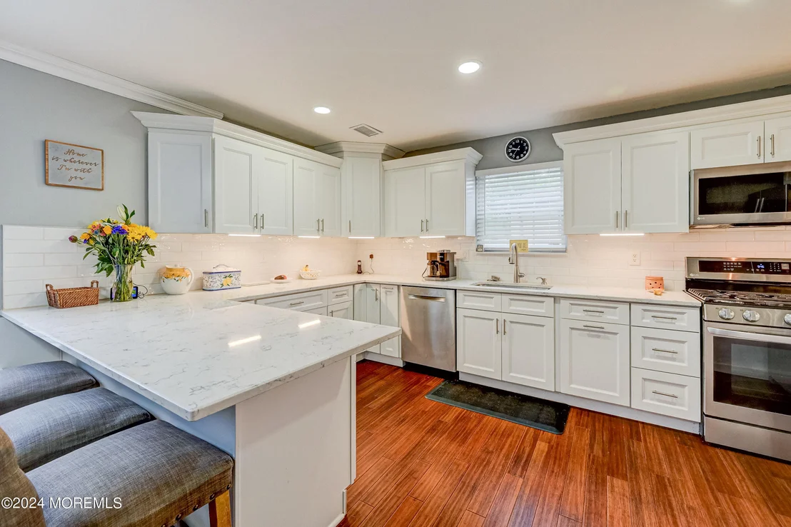 Photo of 637 Clark Avenue
