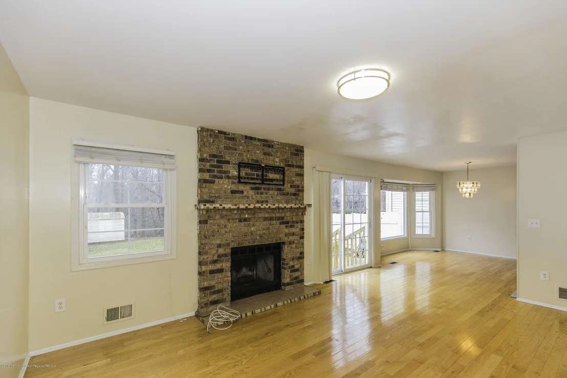 Photo of 58 Oak Knoll Drive