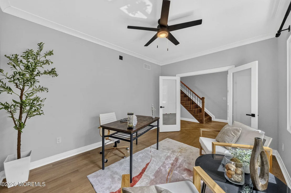 Photo of 284 Middle Road