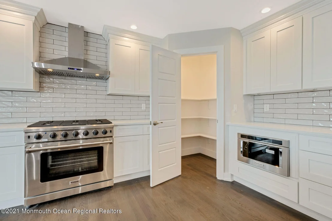 Photo of 114 Shore Drive