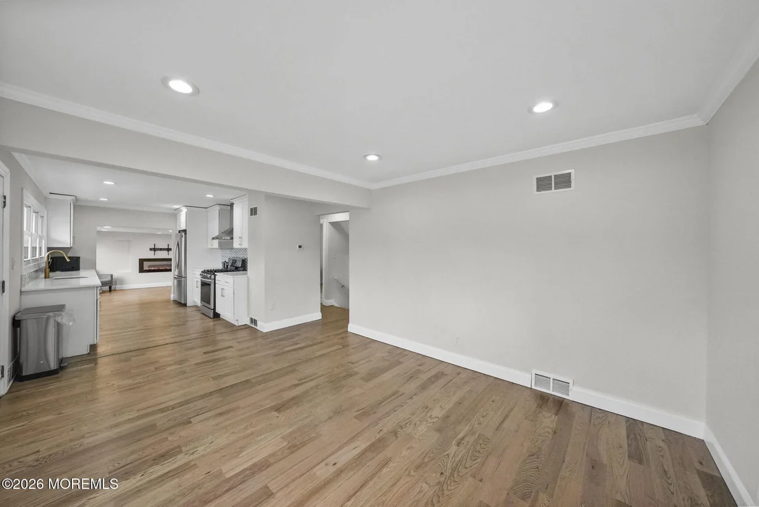 Photo of 105 Roosevelt Drive
