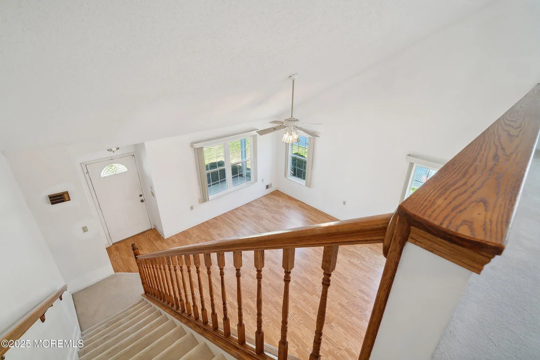 Photo of 32 Pine Oak Boulevard