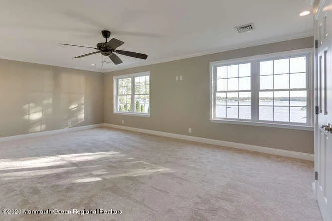Photo of 2567 River Road