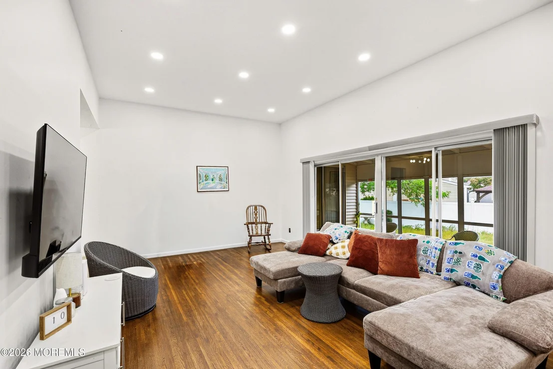 Photo of 1006 Amethyst Drive