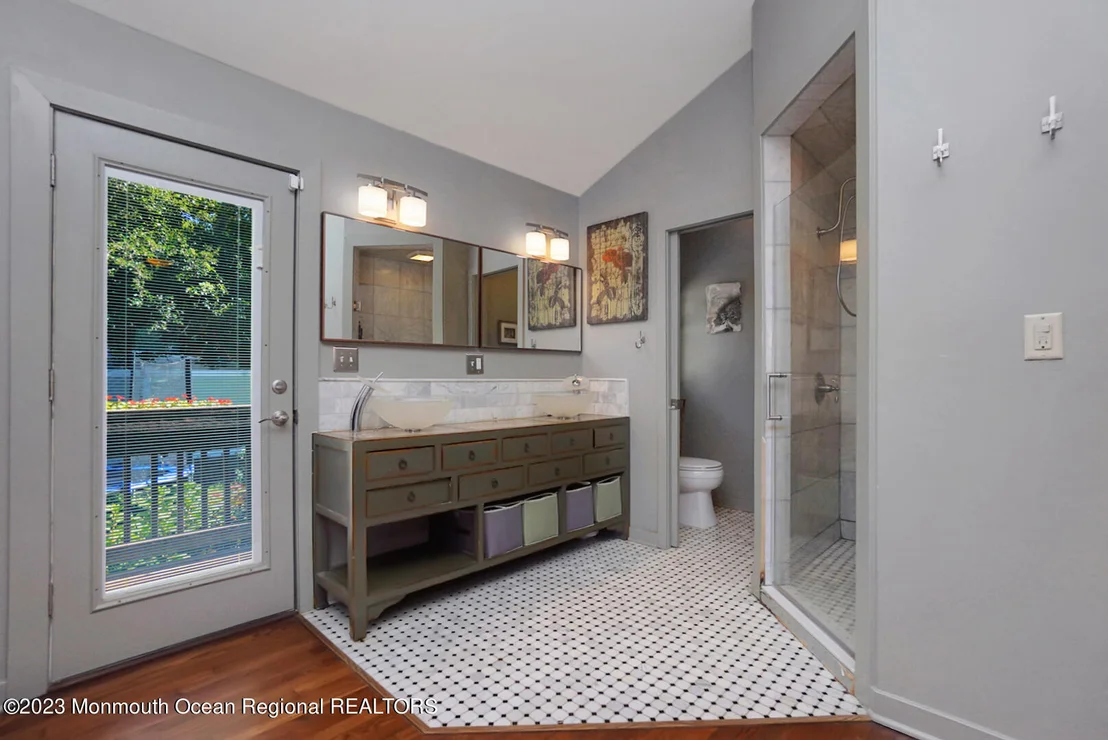 Photo of 175 Delaware Avenue
