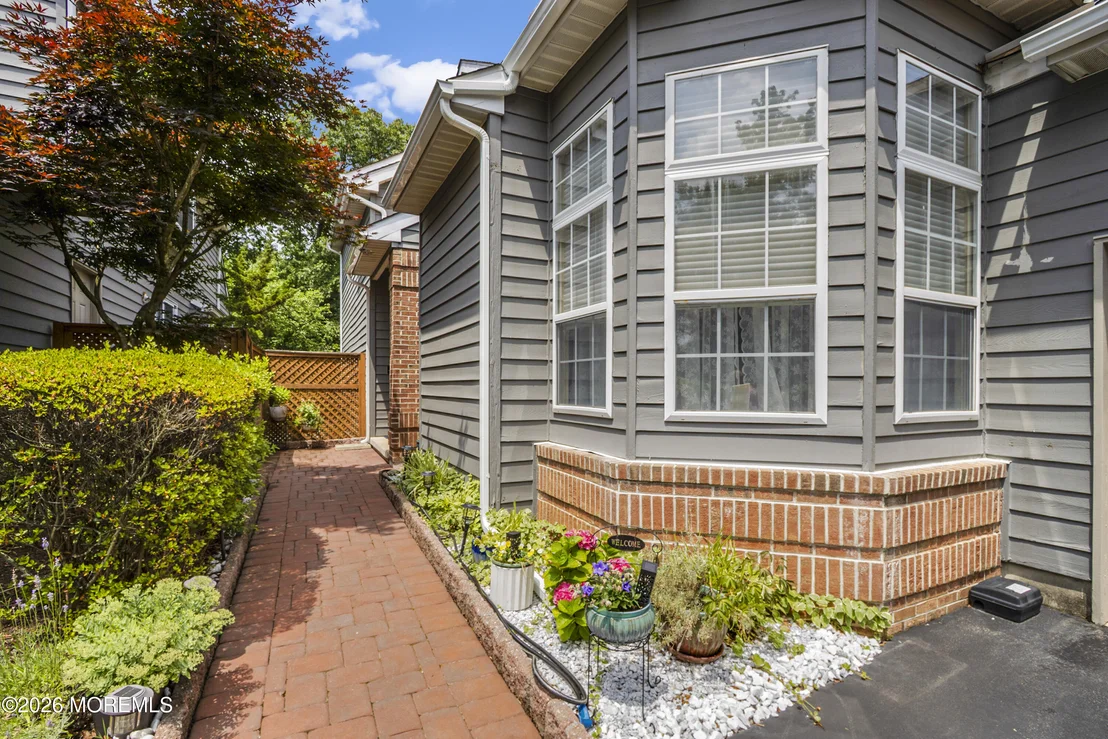 Photo of 22 Fairway Boulevard