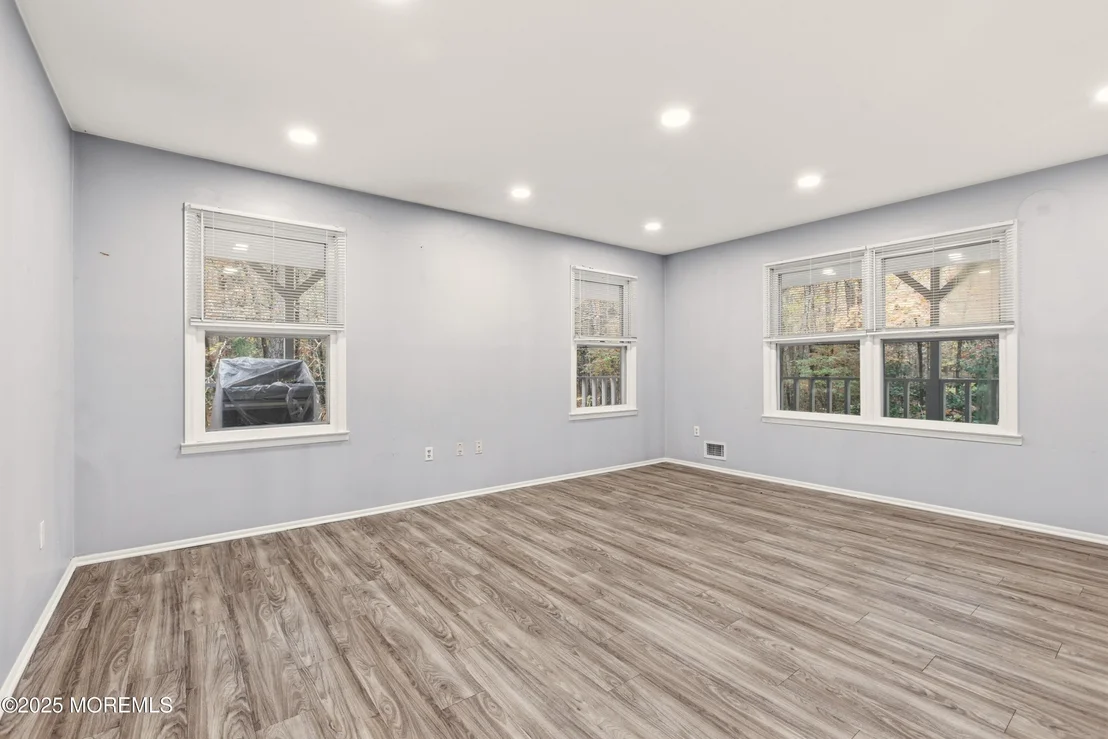 Photo of 683 Anderson Road