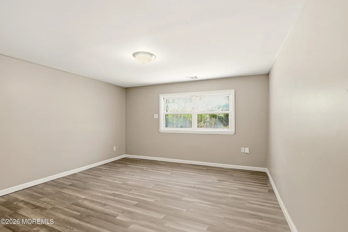 Photo of 517 Newtons Corner Road