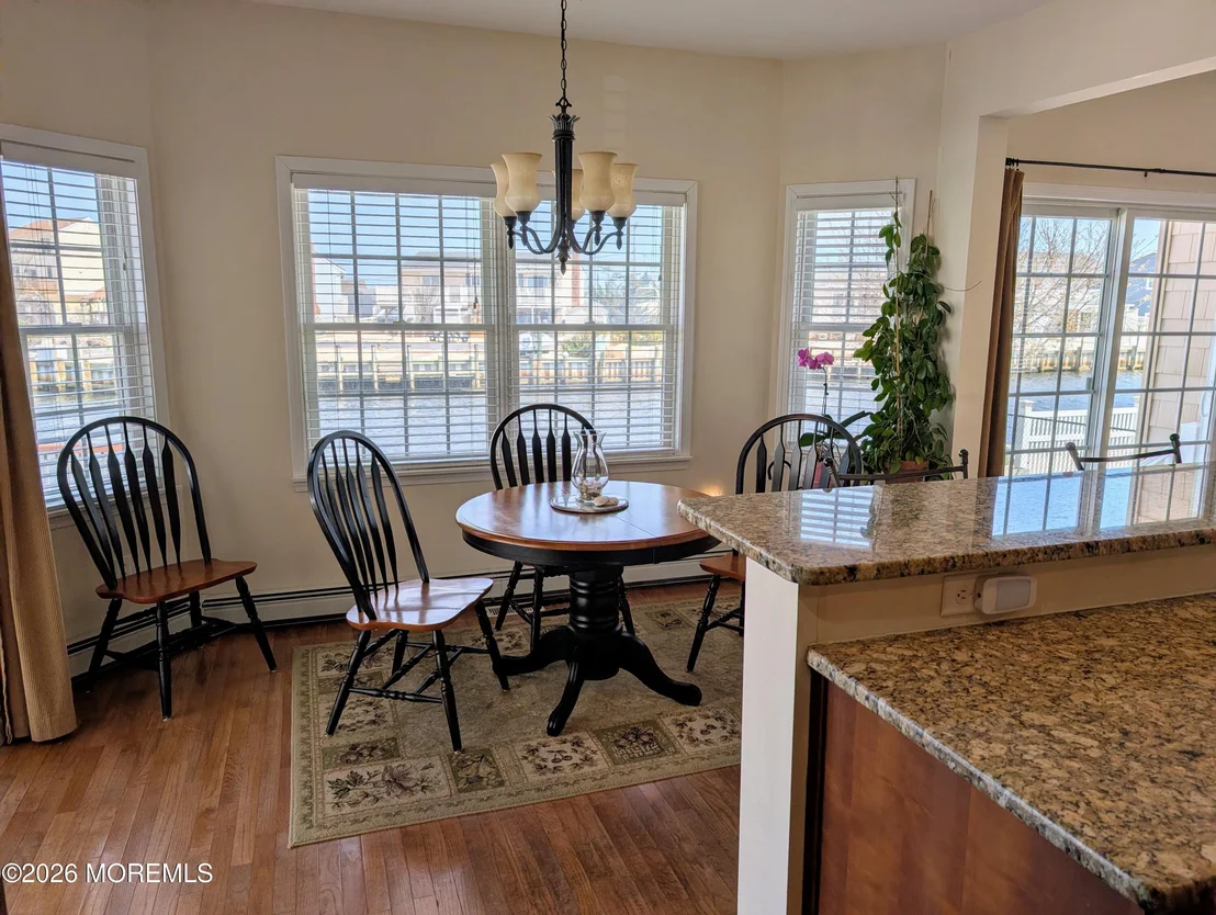 Photo of 232 Montclair Road S