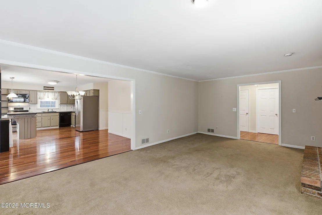 Photo of 638 Freehold Road