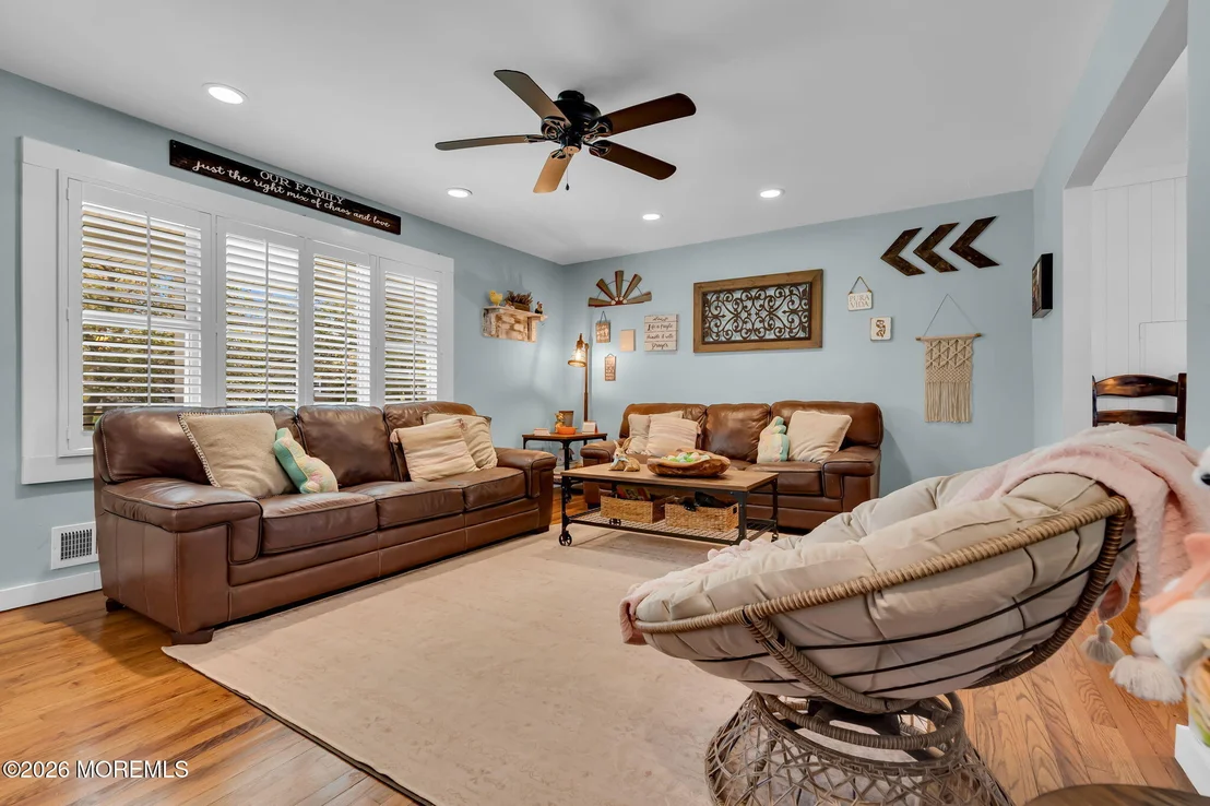 Photo of 4 Oak Leaf Lane