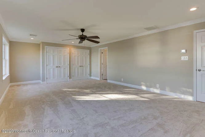 Photo of 2567 River Road