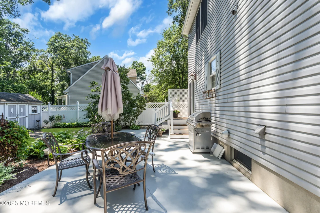 Photo of 901 Roundtree Drive