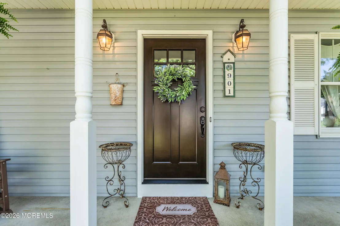 Photo of 901 Roundtree Drive