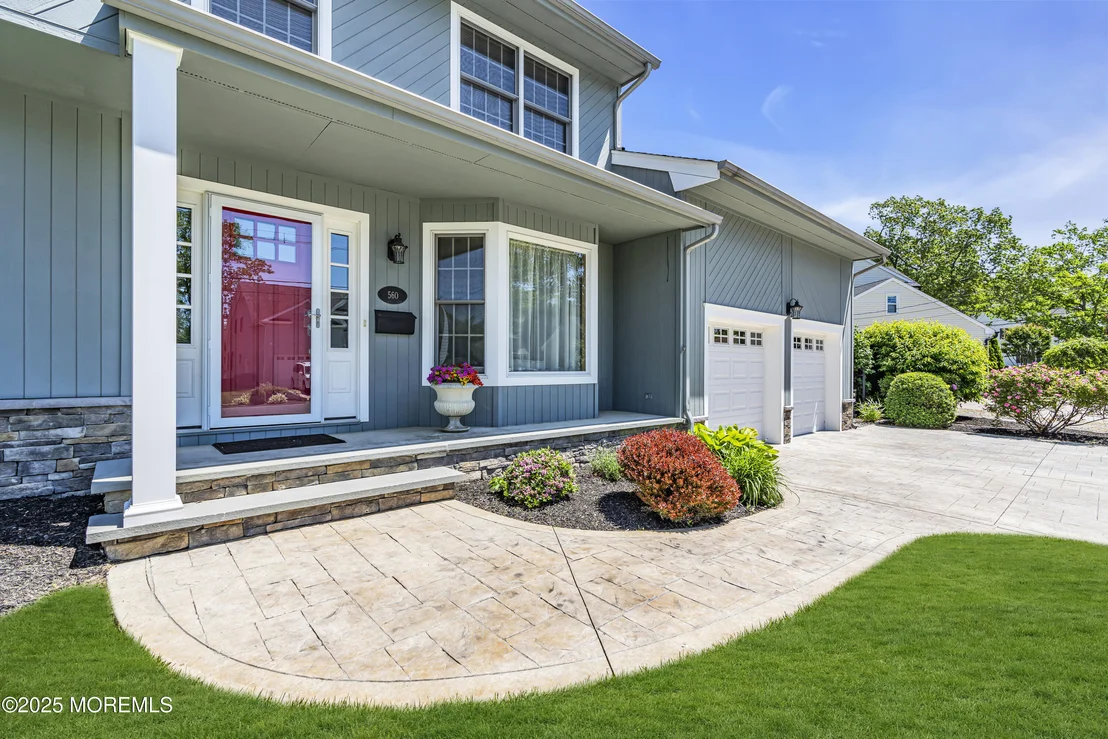Photo of 560 Midwood Drive