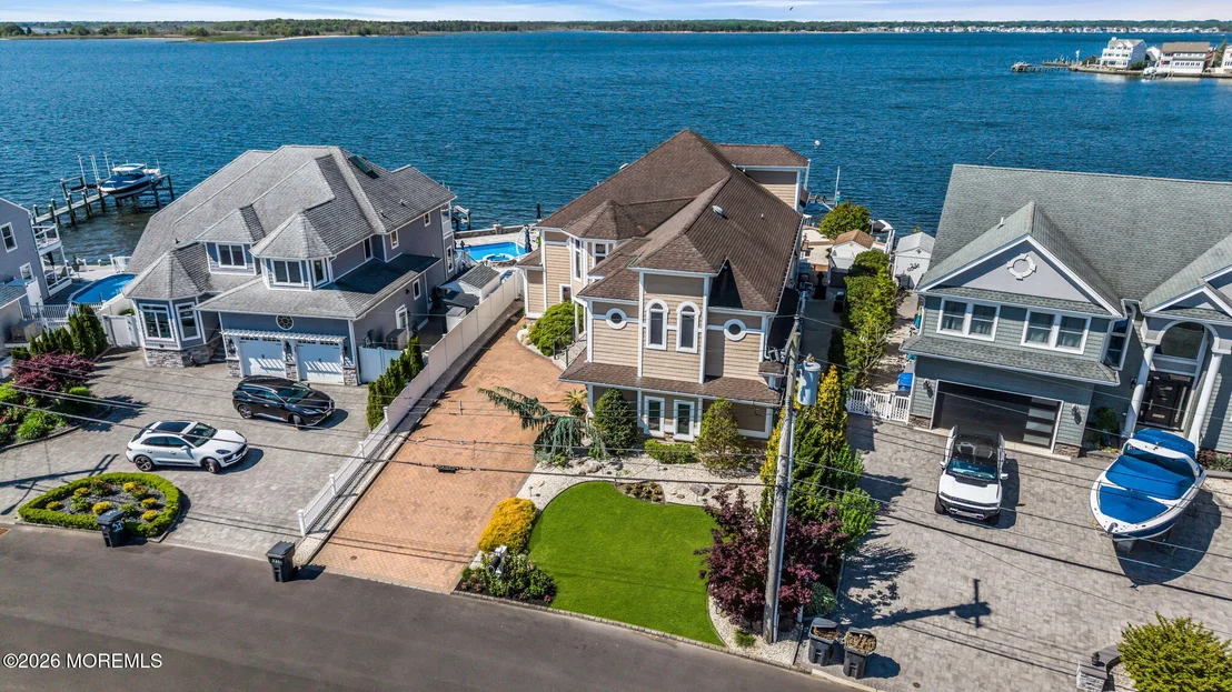 Photo of 531 Bayview Drive