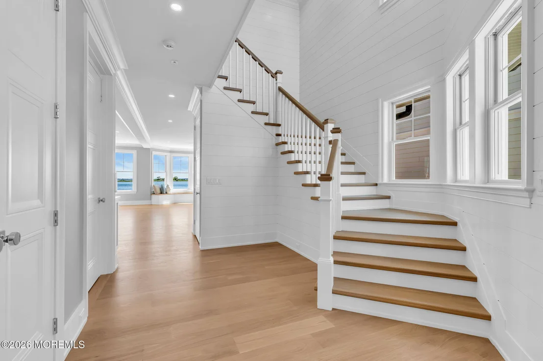 Photo of 153 Pershing Boulevard