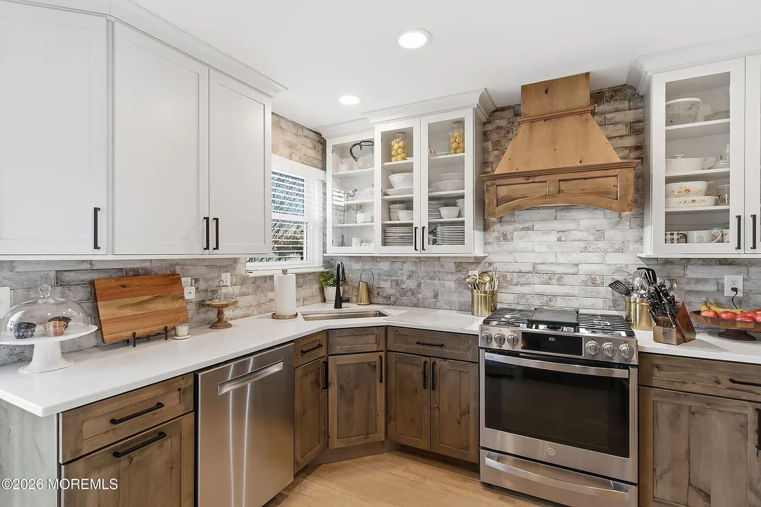 Photo of 261 Timberlake Drive