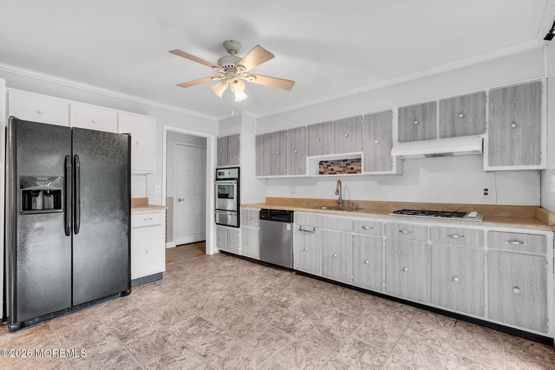 Photo of 114 Locust Avenue