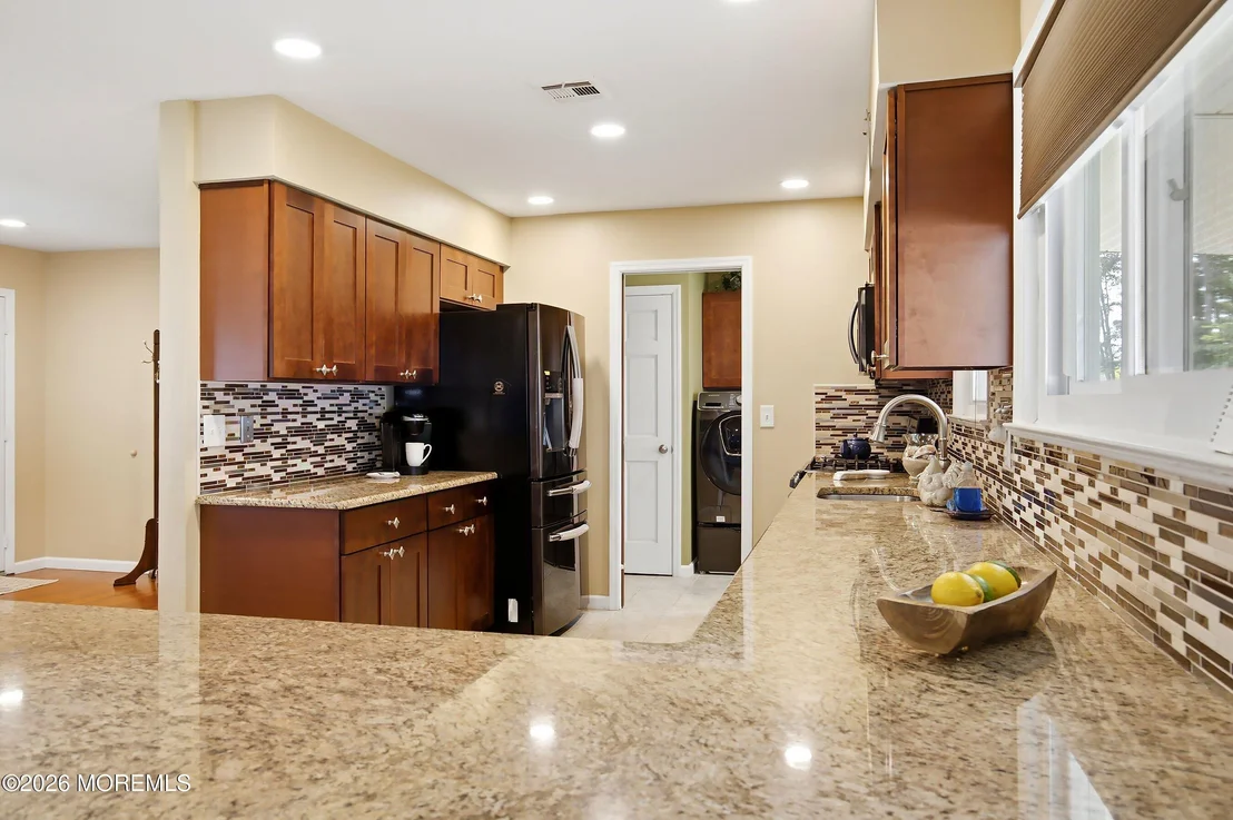 Photo of 1047 Crystal Drive