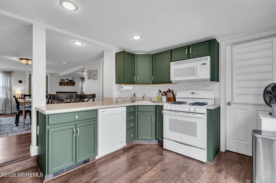 Photo of 82 Clearwater Drive