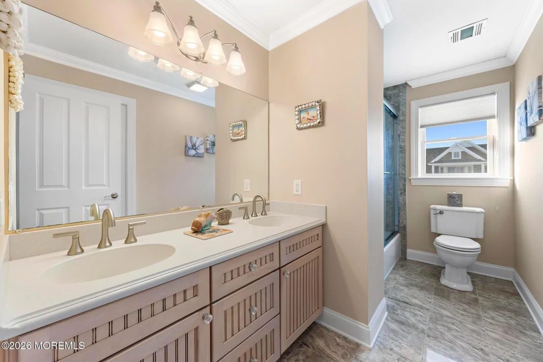 Photo of 305 Sloop Lane