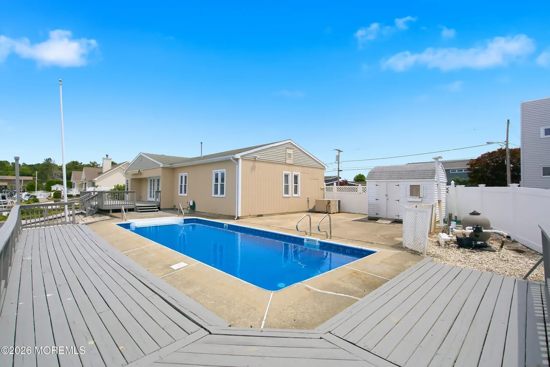 Photo of 1111 Uranus Court