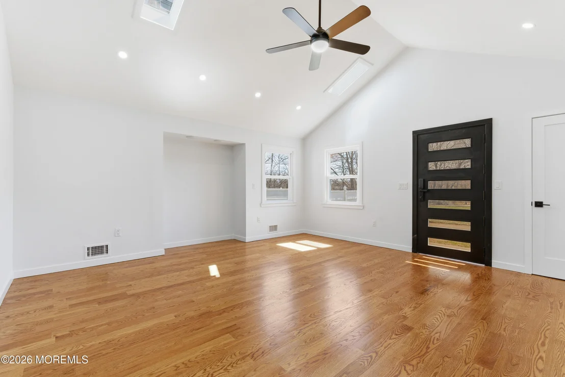 Photo of 52 Pomona Boulevard