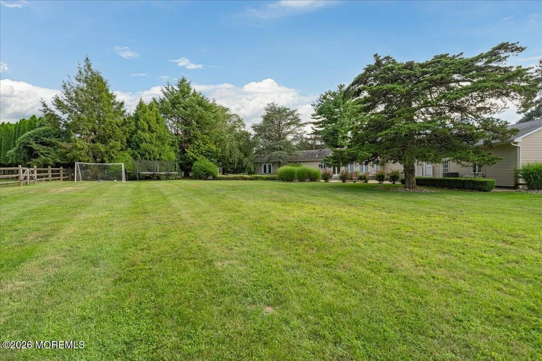 Photo of 48 Lakeside Avenue