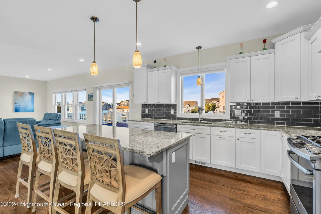 Photo of 106 Saint Lawrence Boulevard