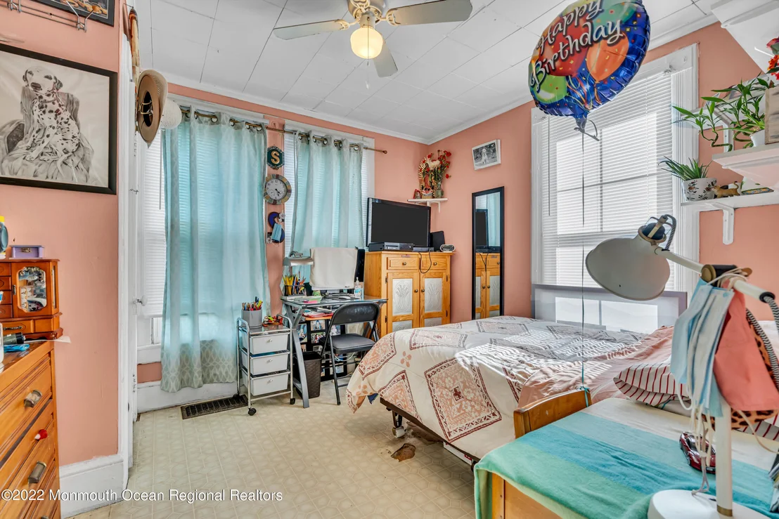 Photo of 68 Maple Avenue