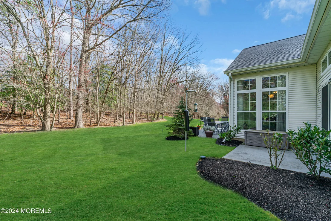 Photo of 2584 Collier Road