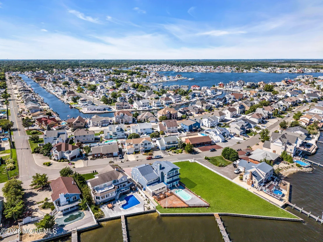 Photo of 3290 Long Point Drive
