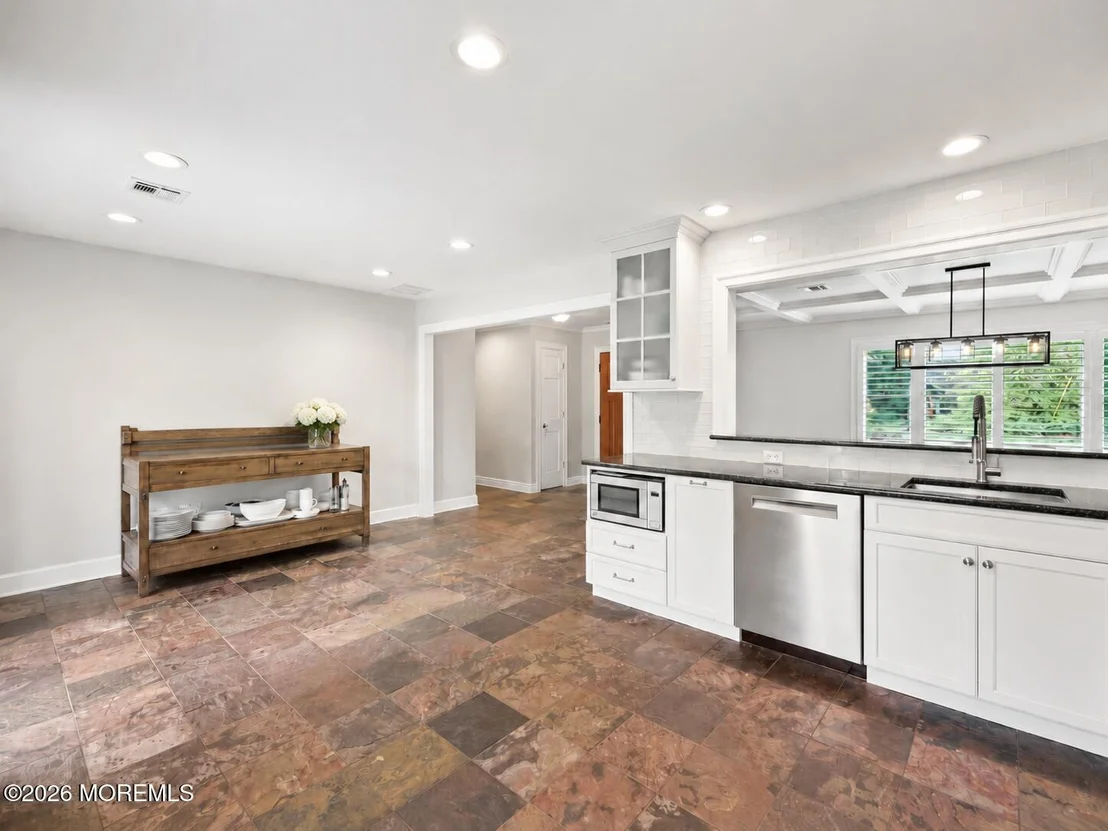 Photo of 28 Riverview Drive