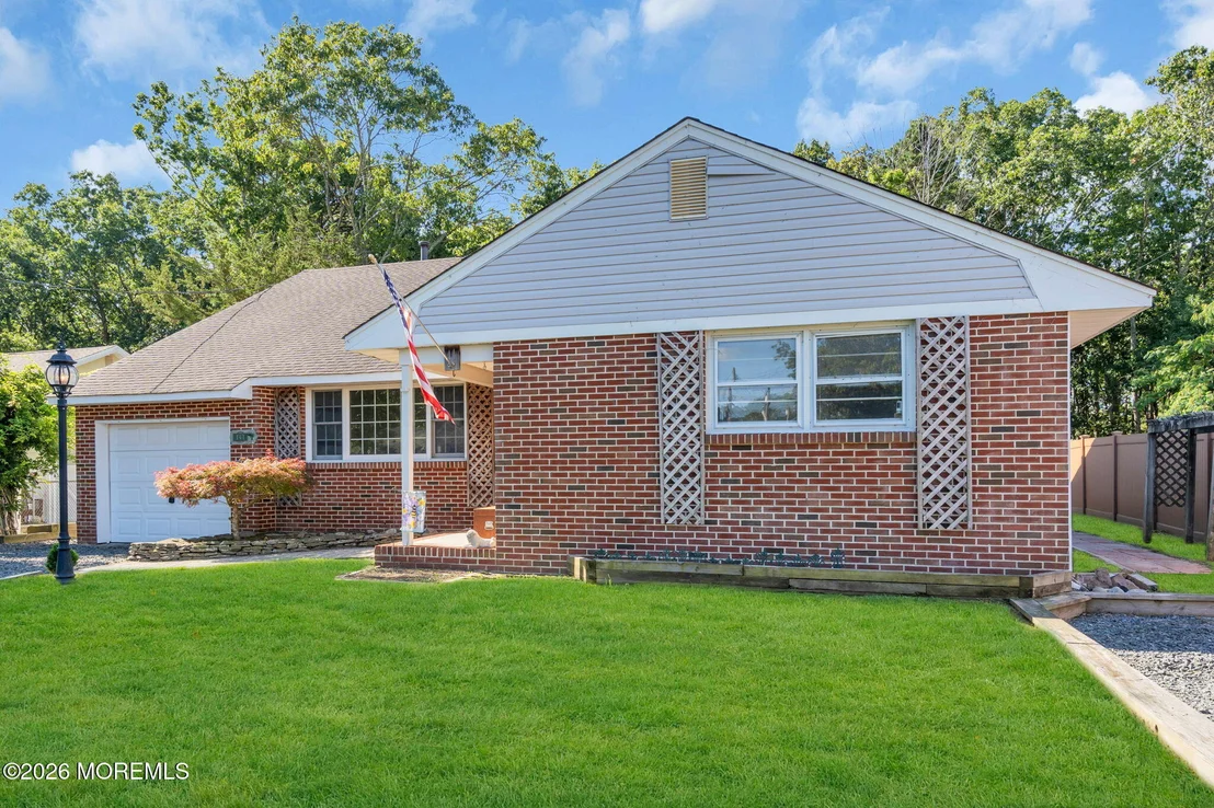 Photo of 141 Sunset Drive