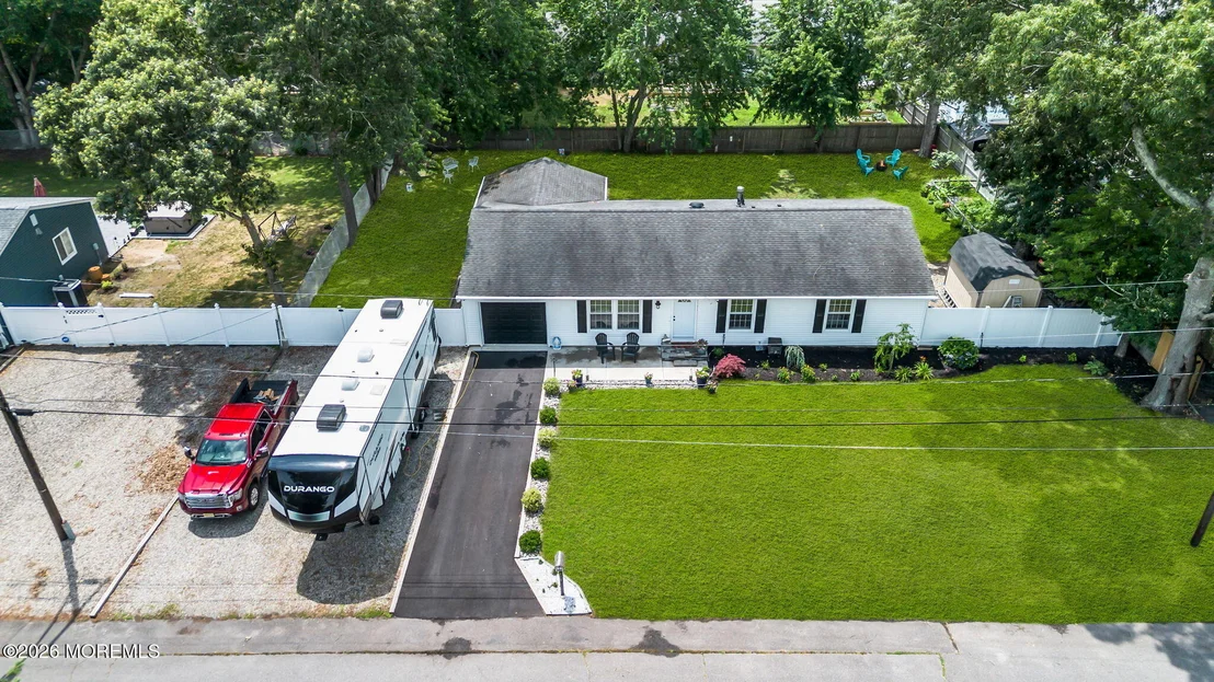 Photo of 417 Chestnut Drive