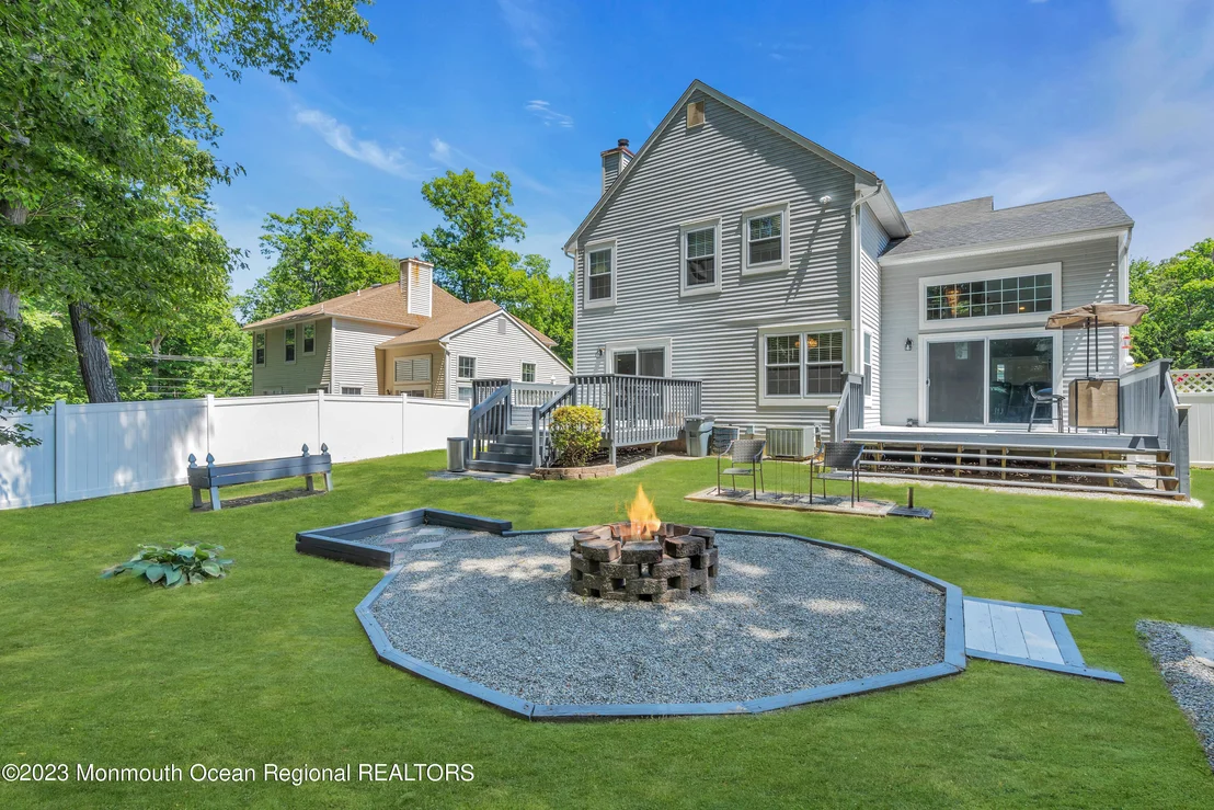 Photo of 7 Spruce Hollow Drive