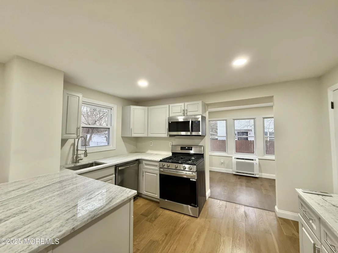 Photo of 30 Maple Avenue