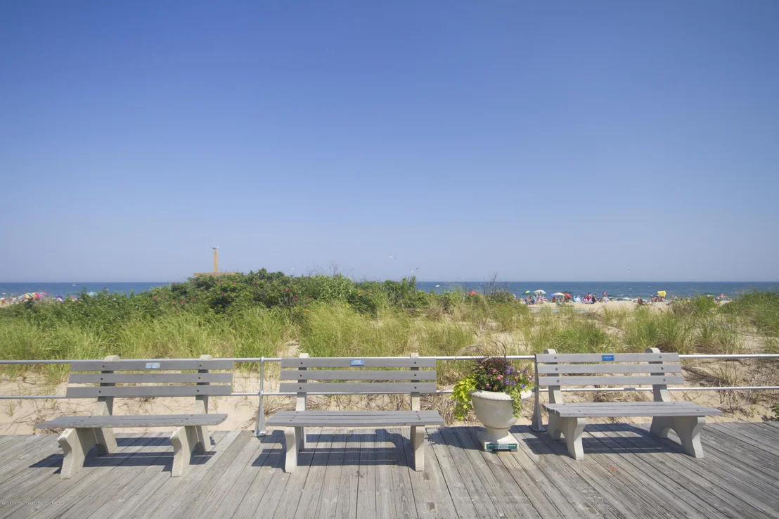 Photo of Unit 2F at 30 Ocean Pathway