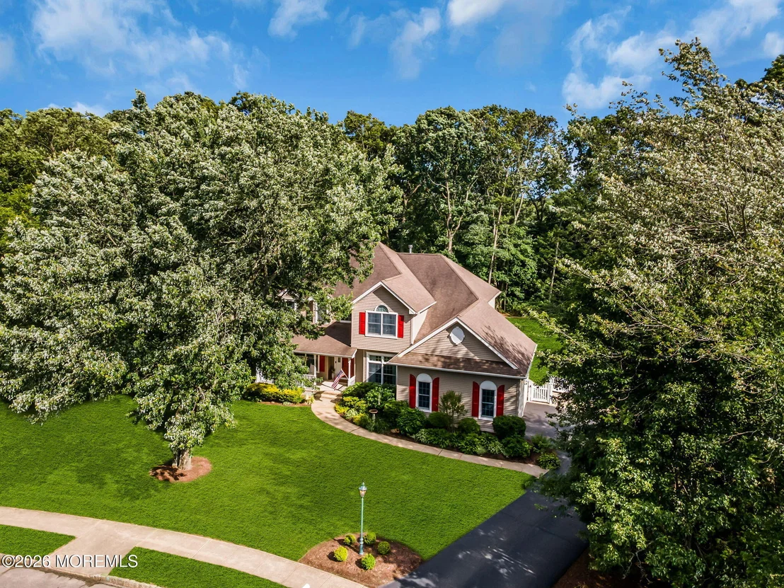 Photo of 2093 Overbrook Drive