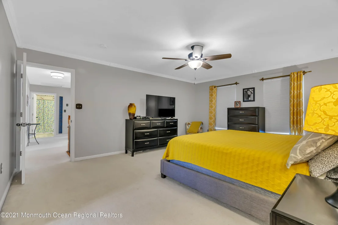 Photo of 7 River Edge Drive