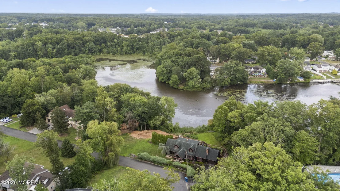 Photo of 30 S Lakeview Drive