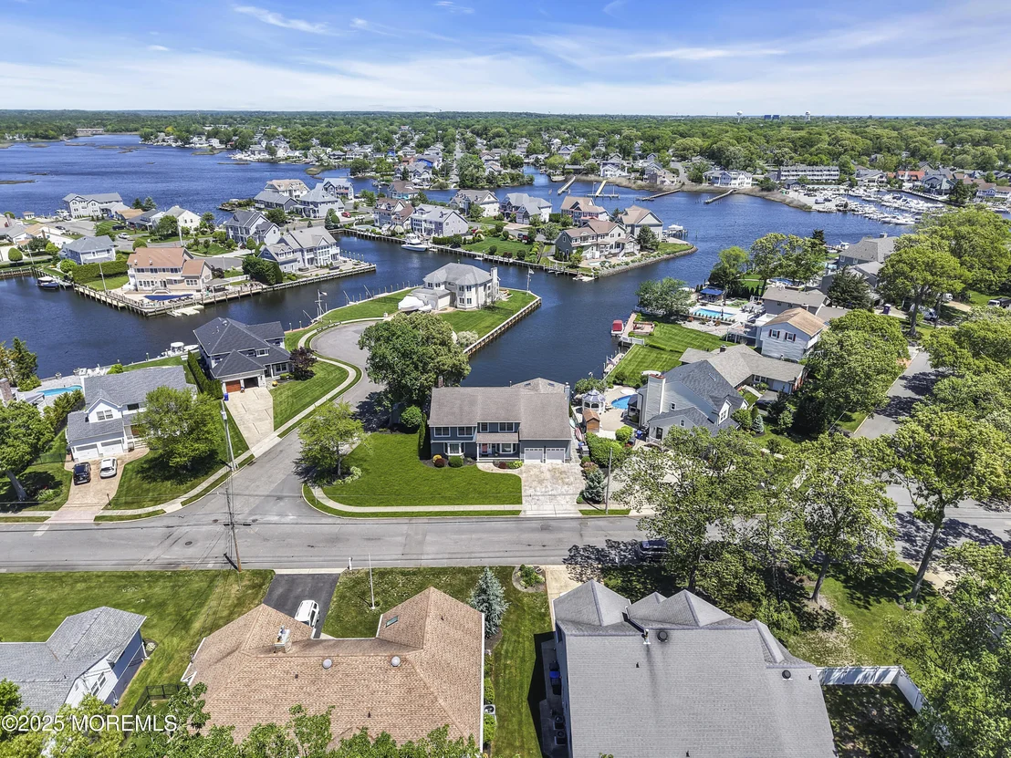 Photo of 560 Midwood Drive