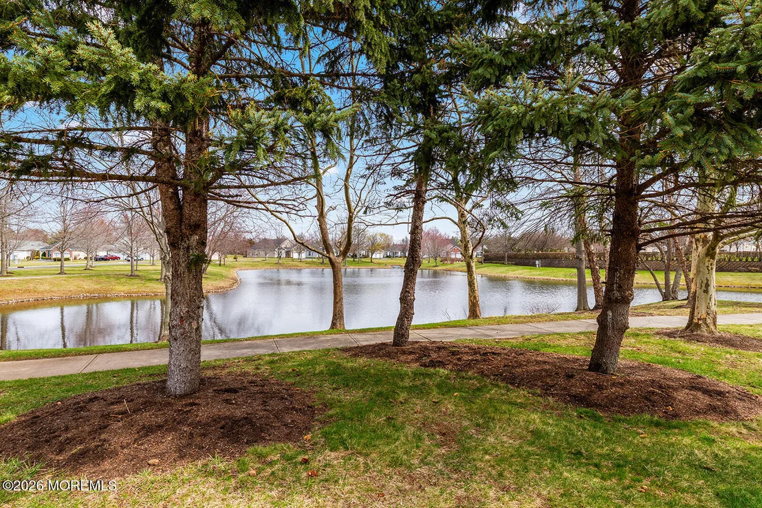Photo of 1 Colonial Way