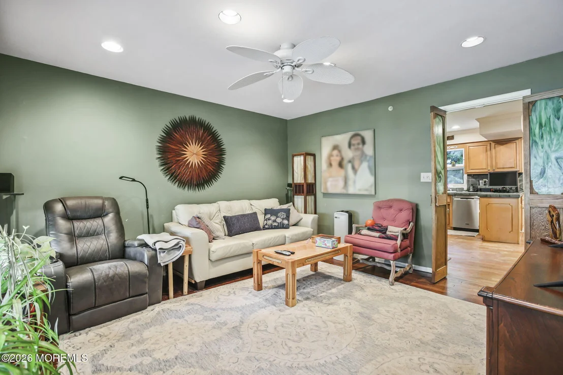 Photo of 5 Spencer Circle