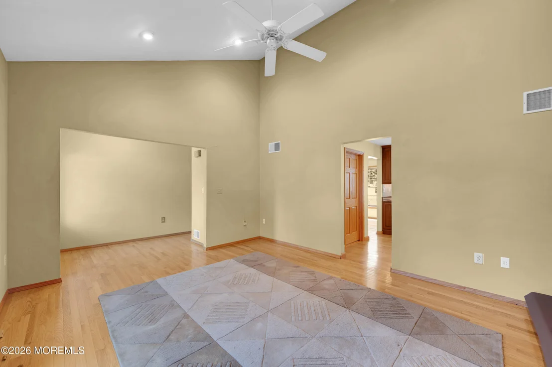 Photo of 718 Auth Avenue