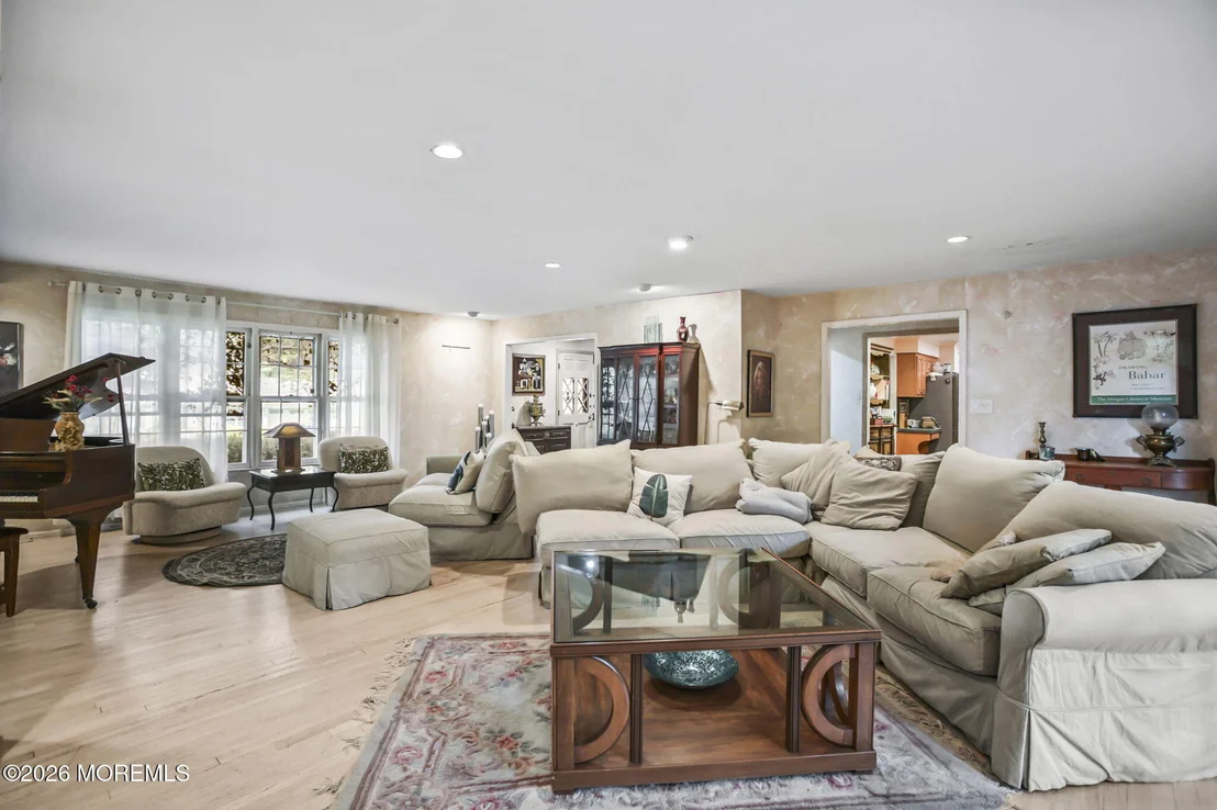 Photo of 5 Spencer Circle
