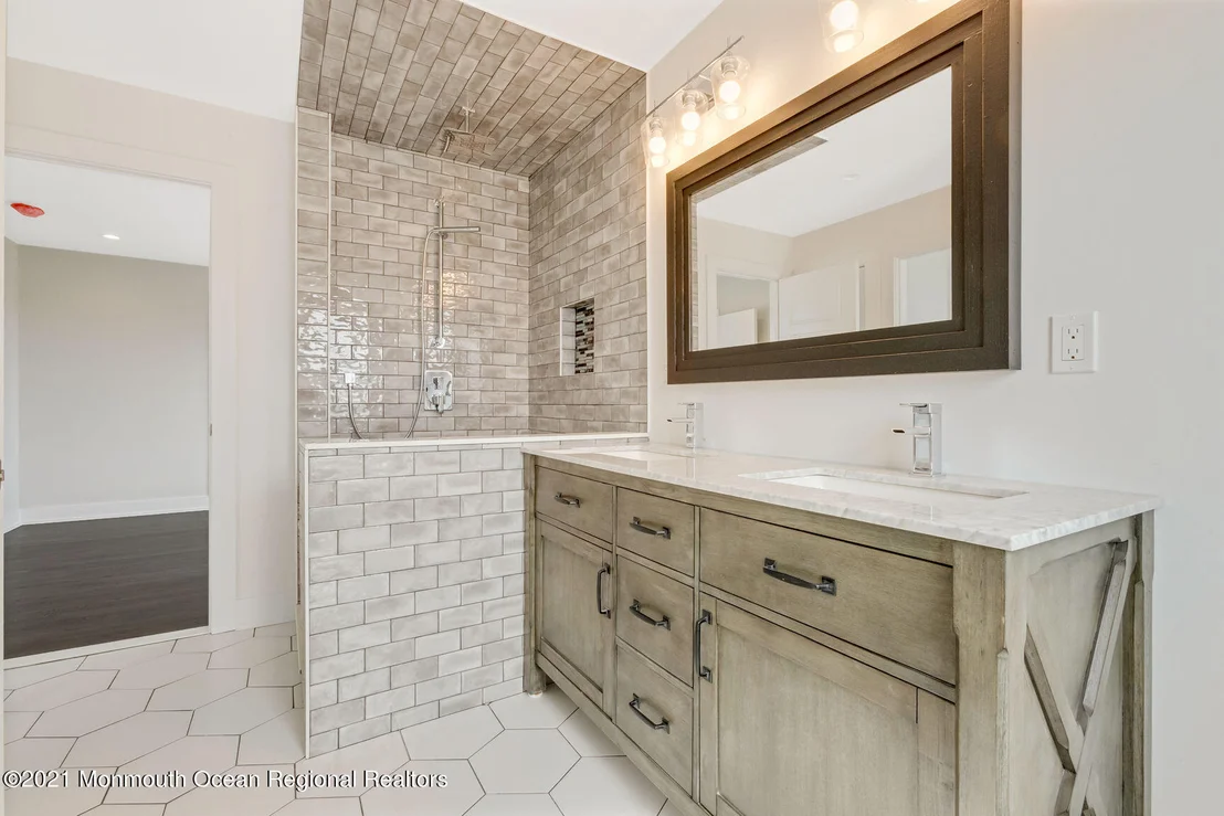 Photo of 114 Shore Drive