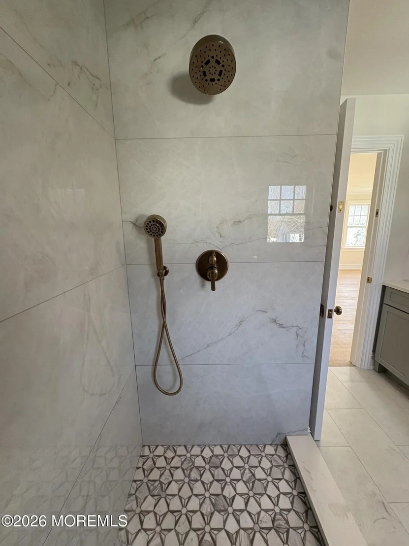 Photo of 179 Rumson Road