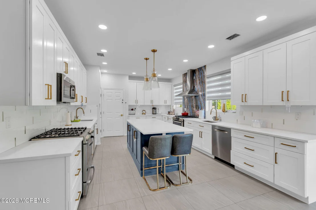 Photo of 2391 Forest Circle